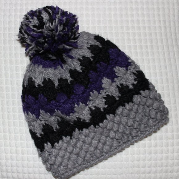 Winter Hat/Beanie - Picture 1 of 3